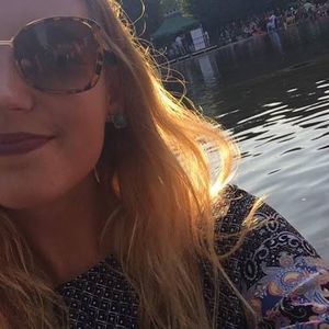 Meet your Posher, Andrea